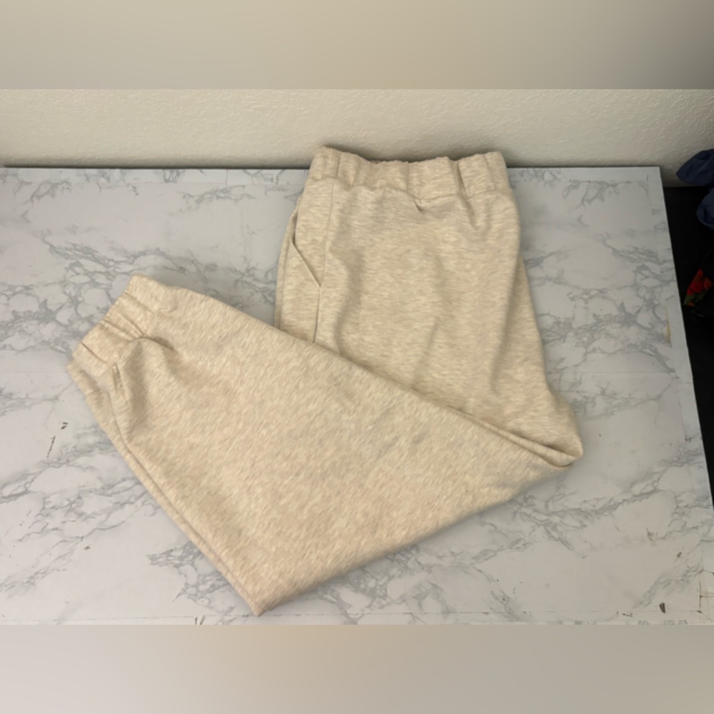 NWT Express Men’s XXL Cargo Pull On Jogger Hip Hop Pants Cream, $78 MSRP​